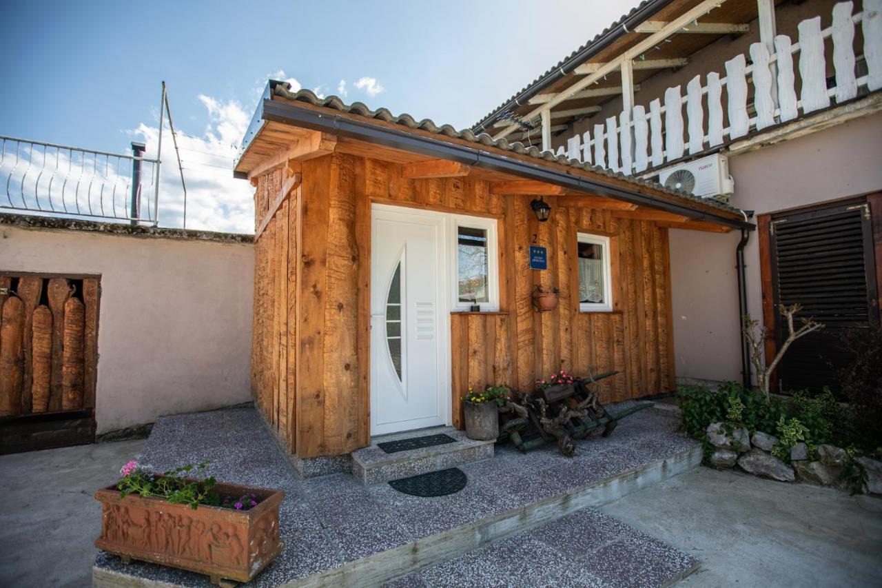 Sumski Dvori Apartment Ogulin Bagian luar foto