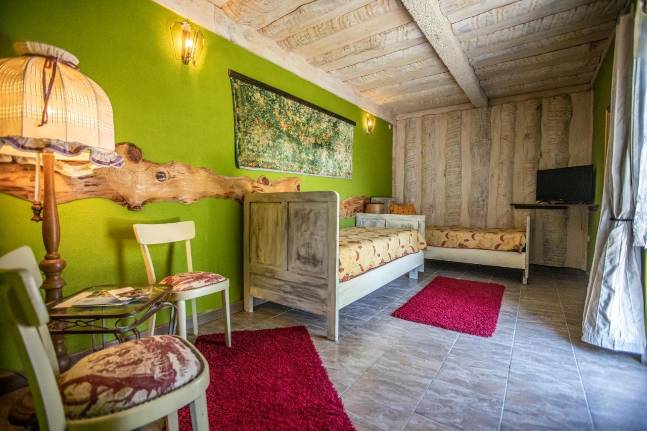 Sumski Dvori Apartment Ogulin Bagian luar foto