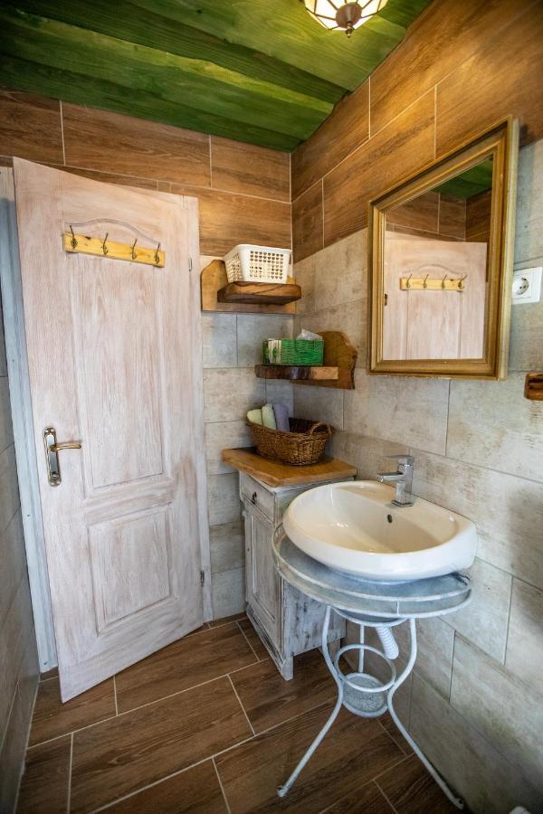 Sumski Dvori Apartment Ogulin Bagian luar foto