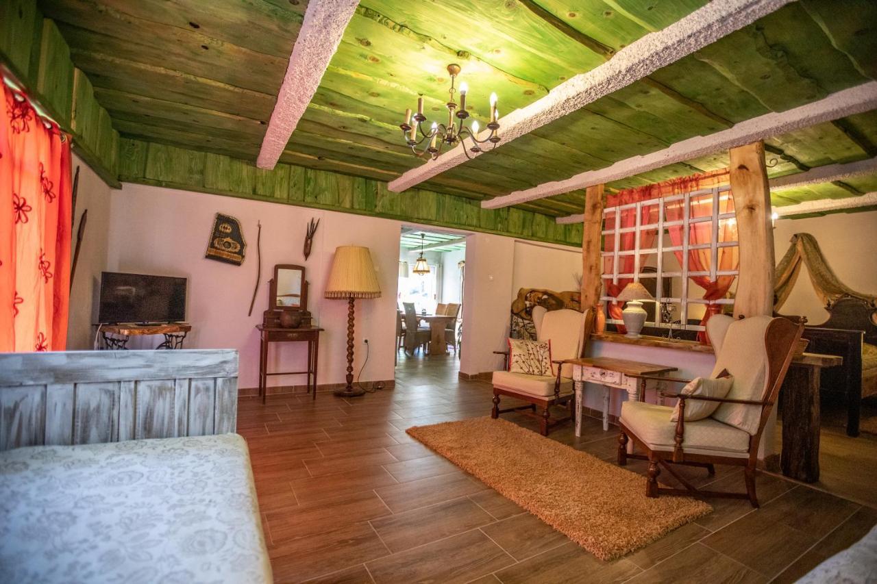 Sumski Dvori Apartment Ogulin Bagian luar foto