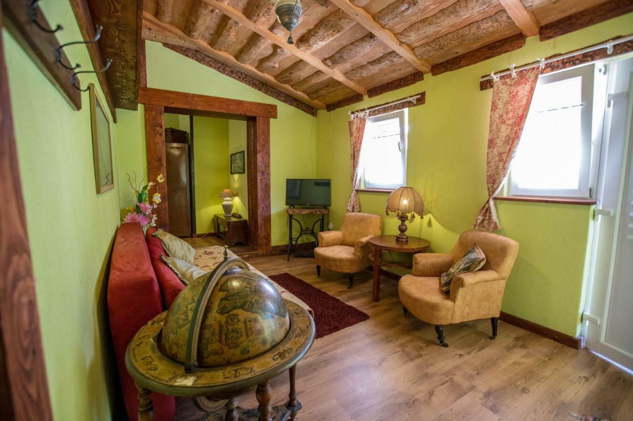 Sumski Dvori Apartment Ogulin Bagian luar foto